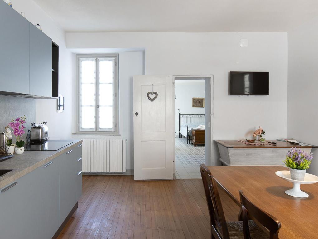 Casa Cecilia Apartment Santo Stefano Belbo Bagian luar foto